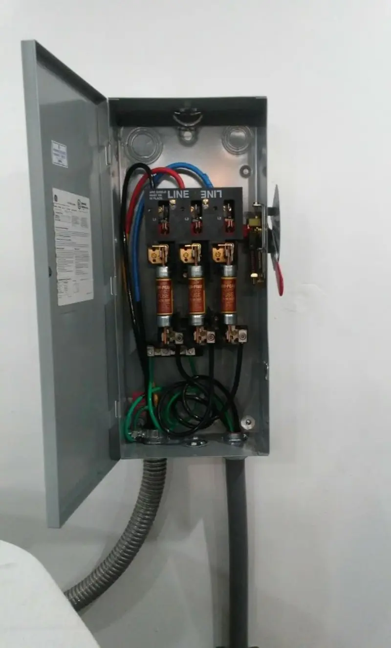 Three-phase disconnect switch installed for Smoke Detector Installation in Hamptonburgh